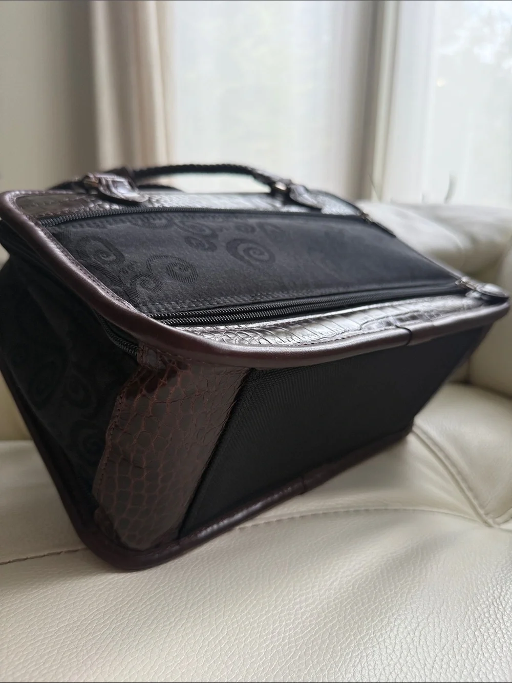 Brighton‎ Travel Cosmetic Case